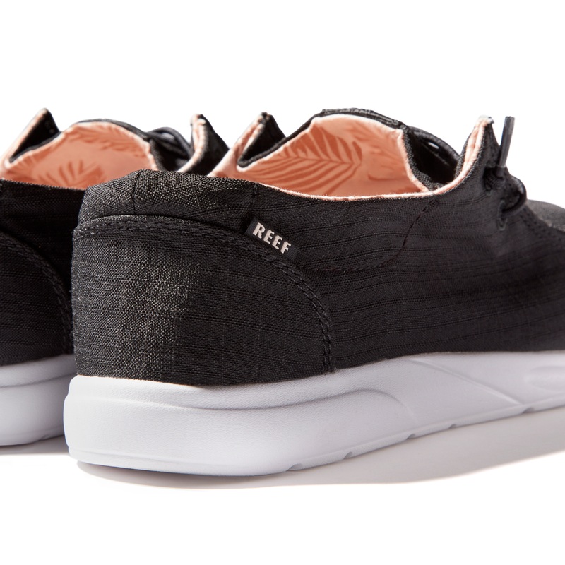 Black Women's Reef Cushion Coast Sneakers | r1ECSvWJoQz