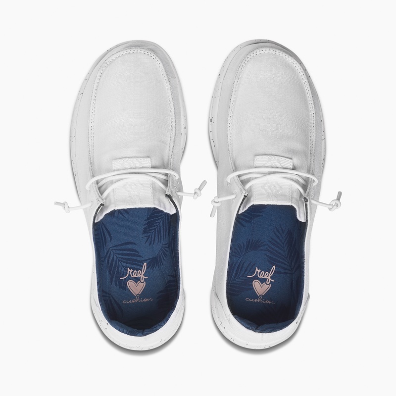 White Women's Reef Cushion Coast Sneakers | 4CYljqw2U0P